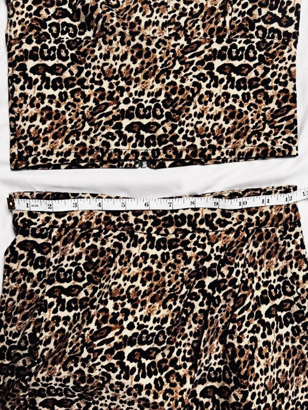 Queen Of The Main - Marie Set in Leopard - Picture 7 of 8